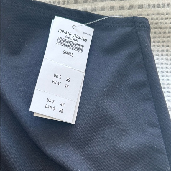 NWT Abercrombie Long-Sleeve Asymmetrical One-Shoulder Bodysuit Black, Size Small - Picture 3 of 8